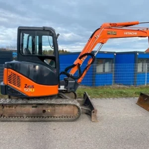 HITACHI ZX50, 4.5T + 3 GODETS