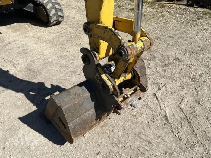 KOMATSU PC27MR-2, 3T + 4 GODETS – Image 6