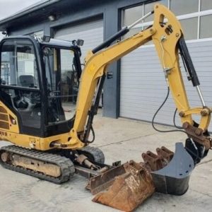 CATERPILLAR 302.2D + 4 GODETS
