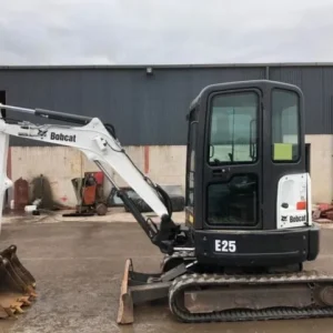 BOBCAT E25-EM, 2,44T, + 3 GODETS