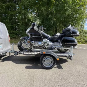 Remorque Porte-Moto Cochet Abaissable & Pliable – Noir – PTAC 500 Kg.
